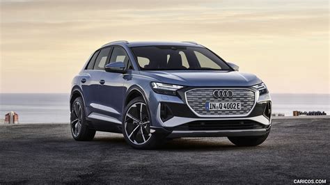 Audi Q4 e-tron | 2022MY (Color: Geyser Blue Metallic) | Front Three-Quarter