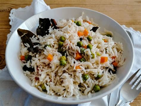 Vegetable pilau rice: easy and tasty rice dish - So Yummy Recipes