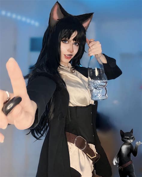 My Kitty Softpaws cosplay from The Puss in Boots mówisz : r/Shrek