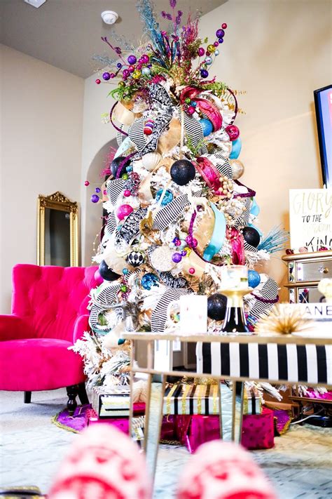 10 Gorgeous Christmas Trees - Re-Fabbed