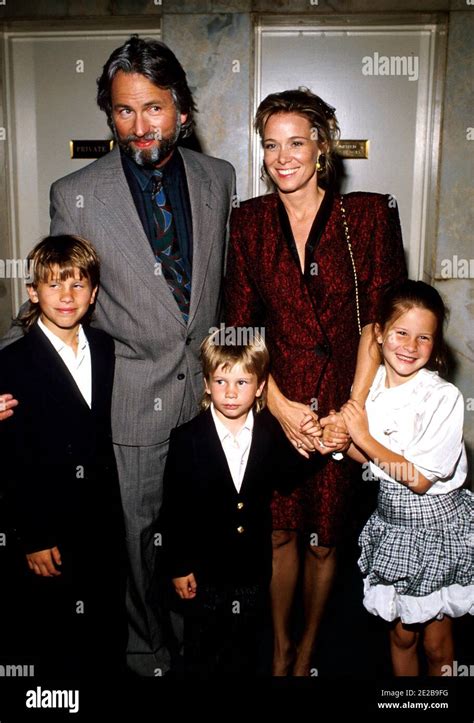 John Ritter With Wife Nancy And Children 1988 Credit: Ralph Dominguez/MediaPunch Stock Photo - Alamy