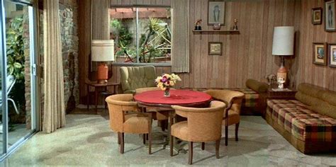 The Brady Bunch House - #IHeartHollywood