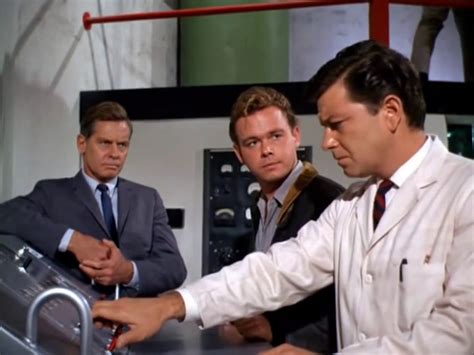 The Invaders: Season 1, Episode 4 Genesis (7 Feb. 1967) Frank Overton, William Sargant, Roy ...