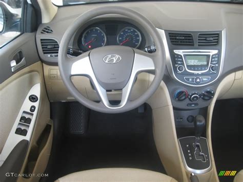 Beige Interior 2012 Hyundai Accent GLS 4 Door Photo #50159018 | GTCarLot.com