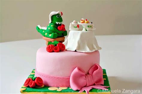 Dorothy the dinosaur birthday cake