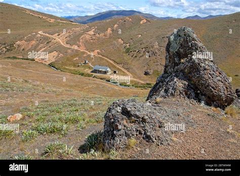 Woolshed Creek Hut on Mt Somers Stock Photo - Alamy