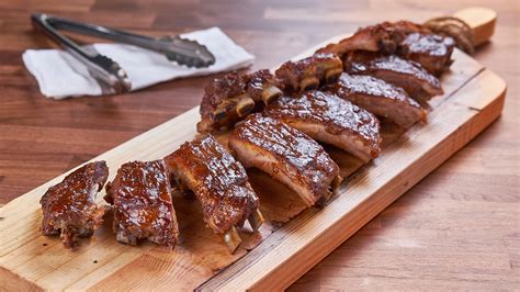 Mary In A Minute: Pork Ribs with Apple Butter Bourbon Sauce