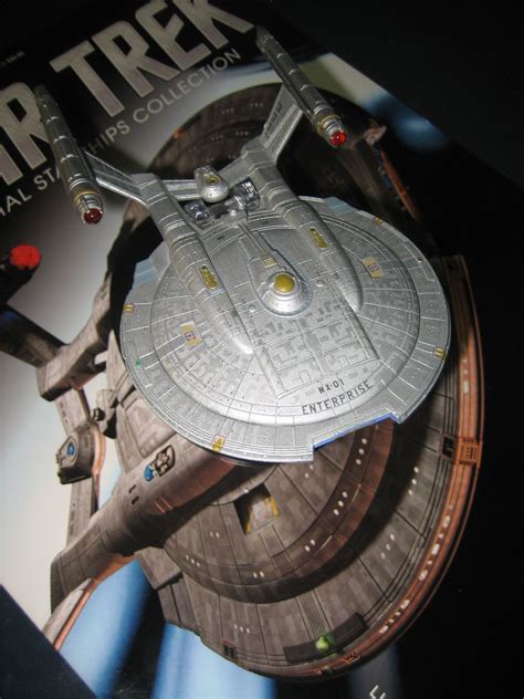 Star Trek USS Enterprise NX-01 Model with Mag - Special #4 by Eaglemoss | Star trek art, Uss ...