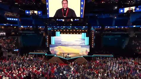 Priest at RNC gives Donald Trump impression before leading prayer