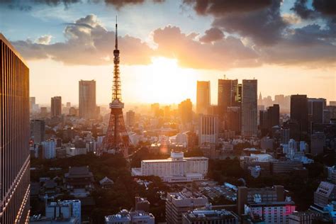 Tokyo tower and city at sunset. Tokyo, Japan | Tokyo tower, Sunset city, Tokyo