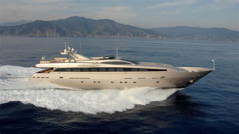 Aqua yacht charter | Princess Charter