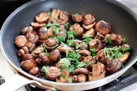 Hongos en Escabeche – Mushrooms Sauteed with Sherry Vinegar – Recipe | Herbivoracious ...