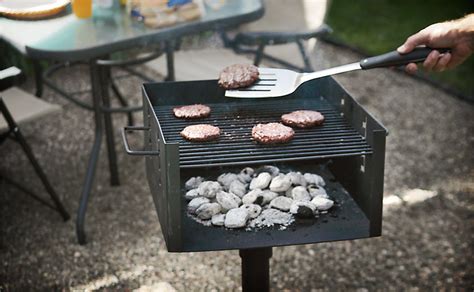 Park-Style Charcoal Grill | Uncrate