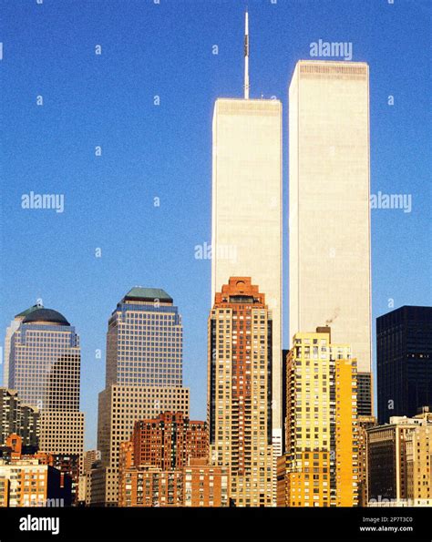 New york skyline 1970s hi-res stock photography and images - Alamy