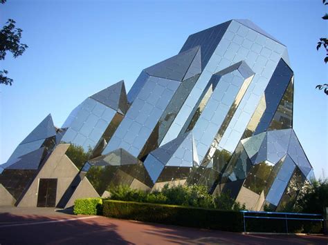 25 World Best Iconic Buildings of Modern Architecture | Modern ...