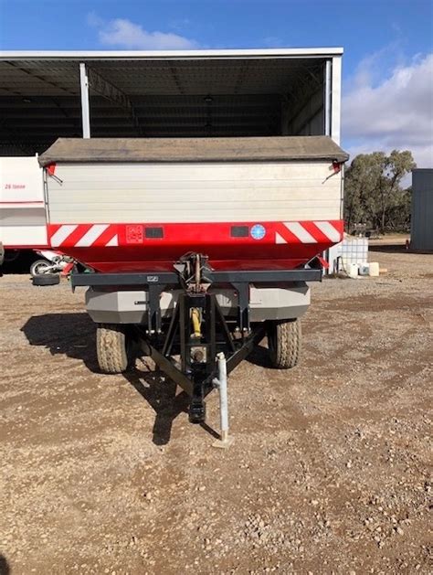 Vicon Spreader | Machinery & Equipment - Spreaders For Sale