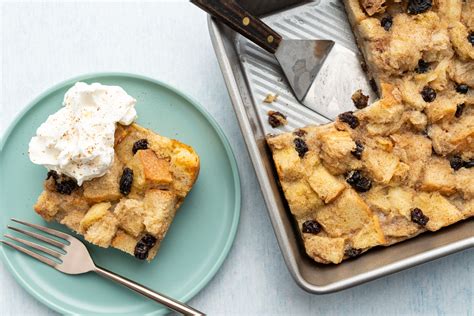 Simple Spiced Bread Pudding With Raisins Recipe