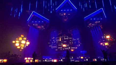 Carol Of The Bells Trans Siberian Orchestra 4K-60fps 11-14-2019 - YouTube