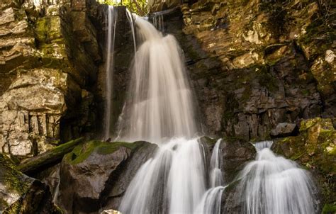 The 15 Best Smoky Mountain Waterfalls to Visit