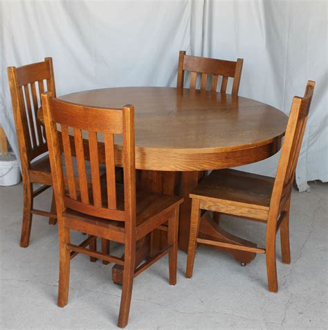 Bargain John's Antiques | Antique Mission style Round Oak Table with 4 ...