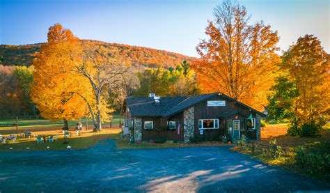 Photos — Jimmy O'Connor's Windham Mountain Inn