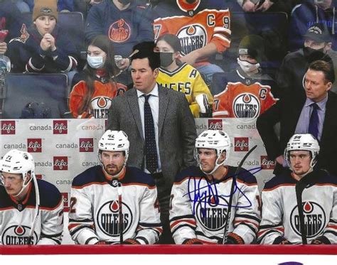 Autographed JAY WOODCROFT 8X10 Edmonton Oilers Photo - Main Line Autographs