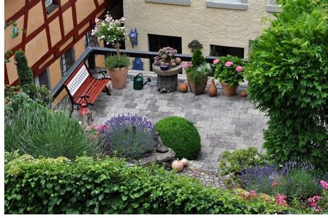 Terrace Garden Ideas: Best Plants For Rooftops And Privacy Jay Scotts ...