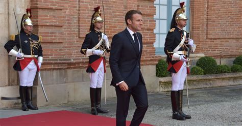 No, French President Macron's Security Detail Did Not Quit Over COVID ...