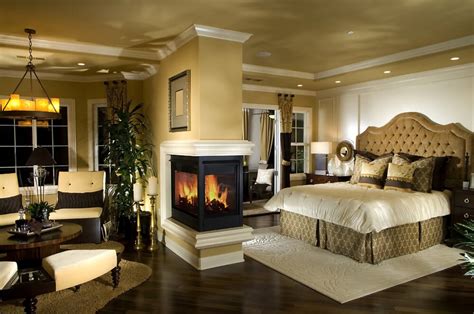 50 Impressive Master Bedrooms with Fireplaces (Photo Gallery)