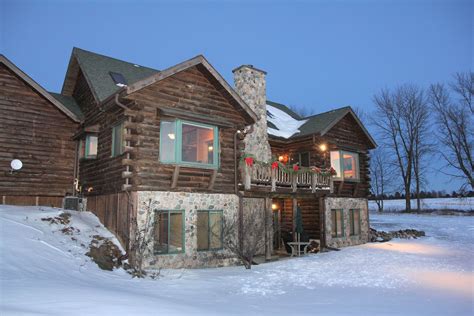 The Lodge | Best Elkhart Lake Vacation Home Rental | Country Rentals