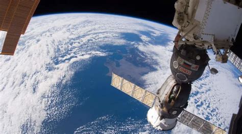 Live HD streaming Of Earth (From The ISS - International Space Station) - Our Planet