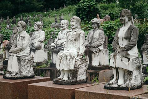 800 Human Sculptures Found In This Creepy Japanese Village