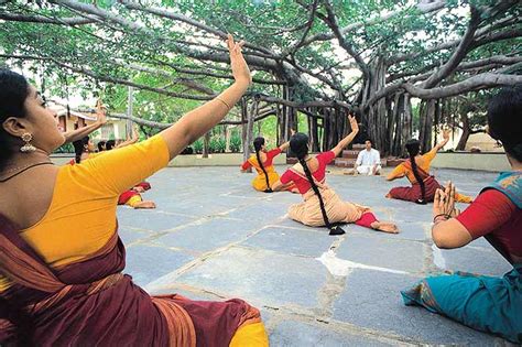 Kalakshetra : A world- class cultural academy in Chennai for Bharatanatyam dance & Gandharvaveda ...