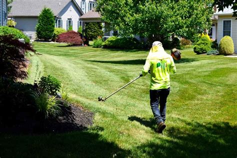 Landscape Maintenance - Realty Landscaping