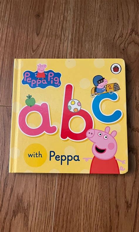 Peppa pig ABC book, 興趣及遊戲, 書本 & 文具, 小朋友書 - Carousell