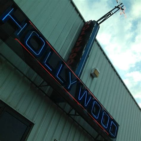 Hollywood Cinema - Showtimes - Screendollars