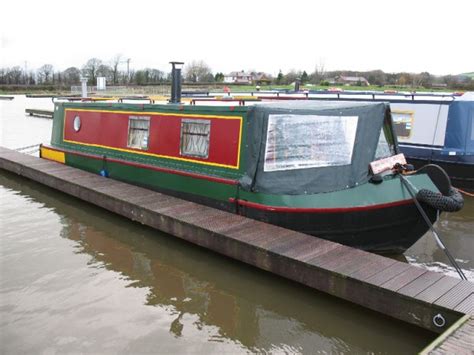 Bridgehouse Marina And Caravan Park - Living On A Narrowboat