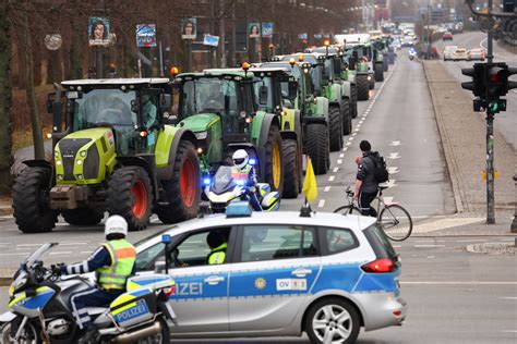 French farmers block highways around Paris as protest reach capital ...