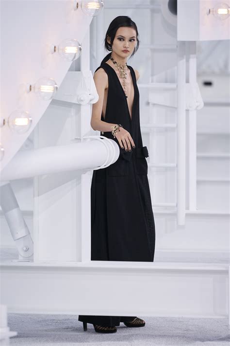 Chanel Spring 2021 Fashion Show | The Impression