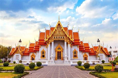 Small-Group Tour of Three Top Temples in Bangkok 2024