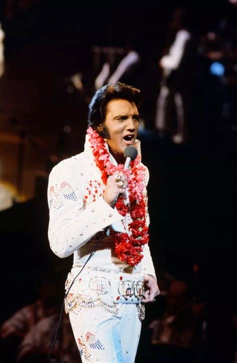 Elvis Presley 1935-1977: Life in pictures of The King of rock and roll - Mirror Online