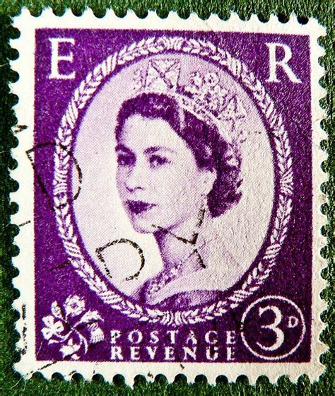 old England english stamp E R wilding magenta lilac 3p 3D purple violet queen QEII elisabeth ...