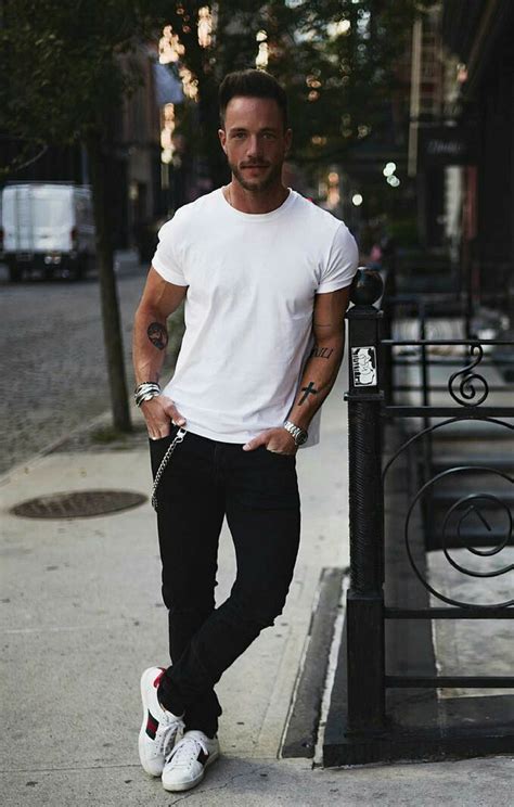 5 Coolest White T-shirt Outfit Ideas For Men - LIFESTYLE BY PS