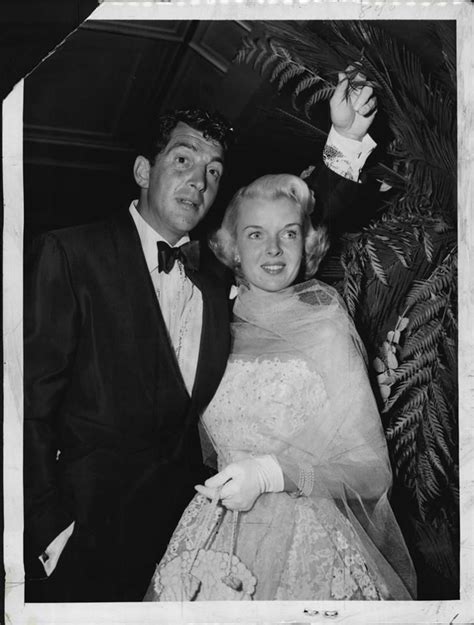 Dean and Jeannie - Beautiful couple :) | Dean martin, Old movie stars ...