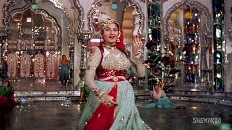 Madhubala - mughal e azam | Dancing poses, Dance poses, Mughal