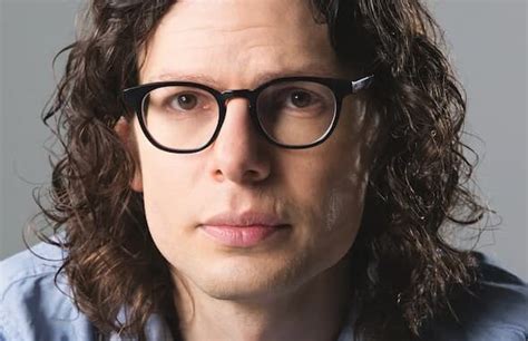 Simon Amstell Bio, Age, Husband, Boyfriend, Tour, Never Mind the Buzzcocks, Net Worth | Celebrity