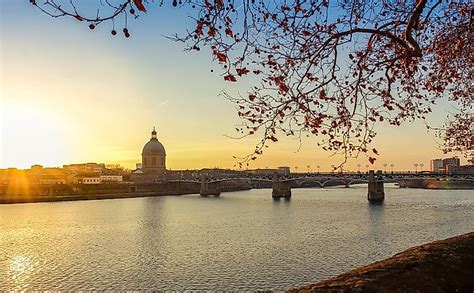 Garonne River - Natural Wonders Of Europe - WorldAtlas.com