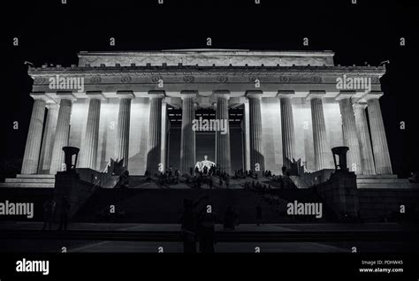 Lincoln Memorial At Night Stock Photo - Alamy