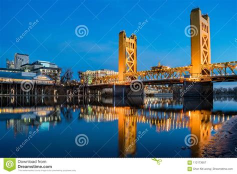 Night View of the Famous Tower Bridge of Sacramento Editorial ...