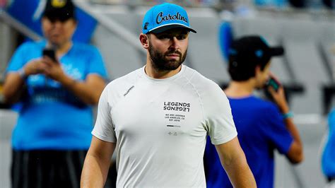 Baker Mayfield Gets Sassy With Panthers Fan Holding His Browns Jersey